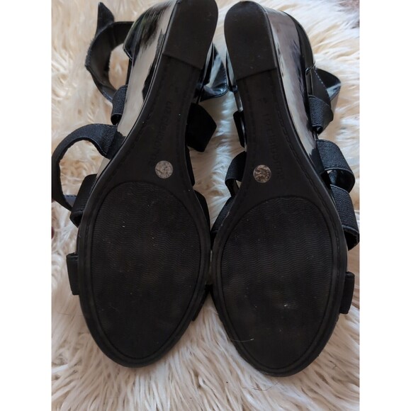 Liz Claiborne  9M "Nest" Strappy Black Patent Leather Wedge Strappy Heel 2.75" - Picture 9 of 10